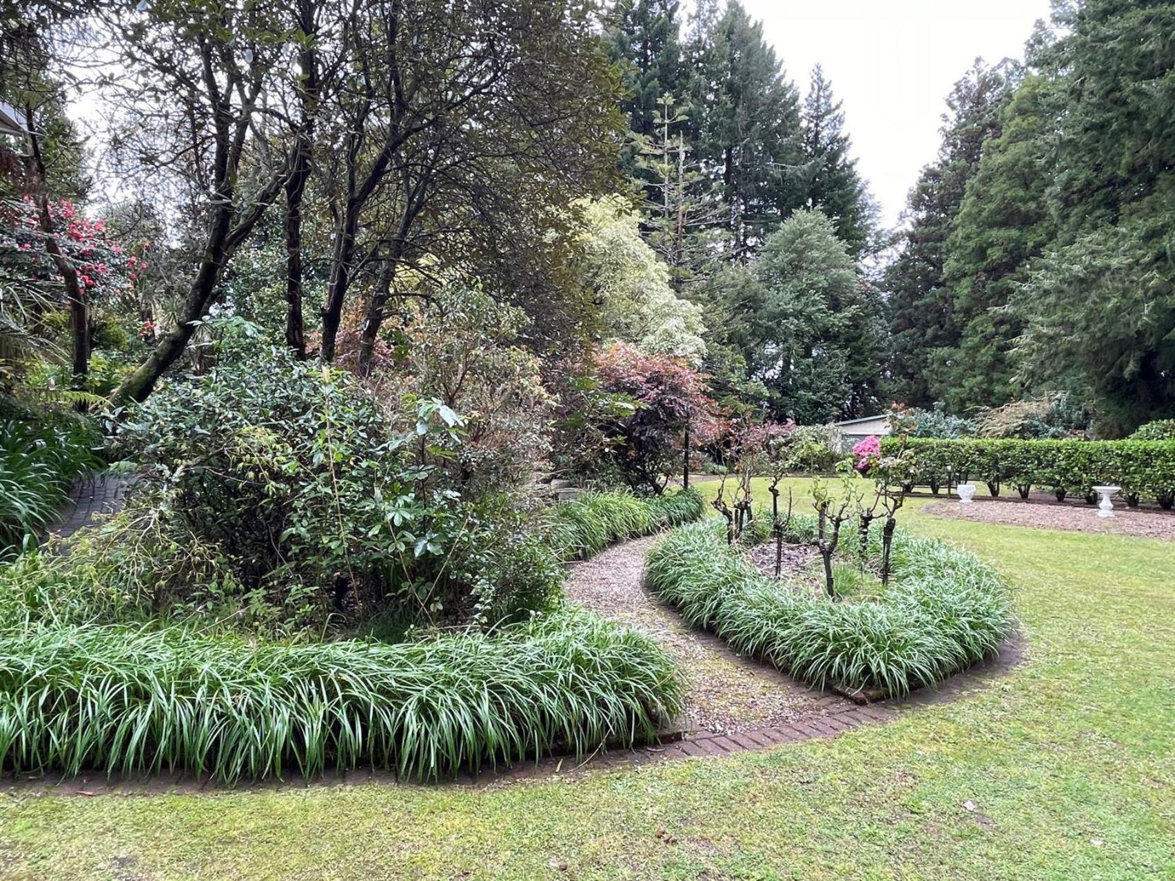 Garden Paradise In Rotorua With Pool Екстериор снимка